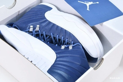 12 - RETRO 130690-404 STONE JORDAN BLUE 0810